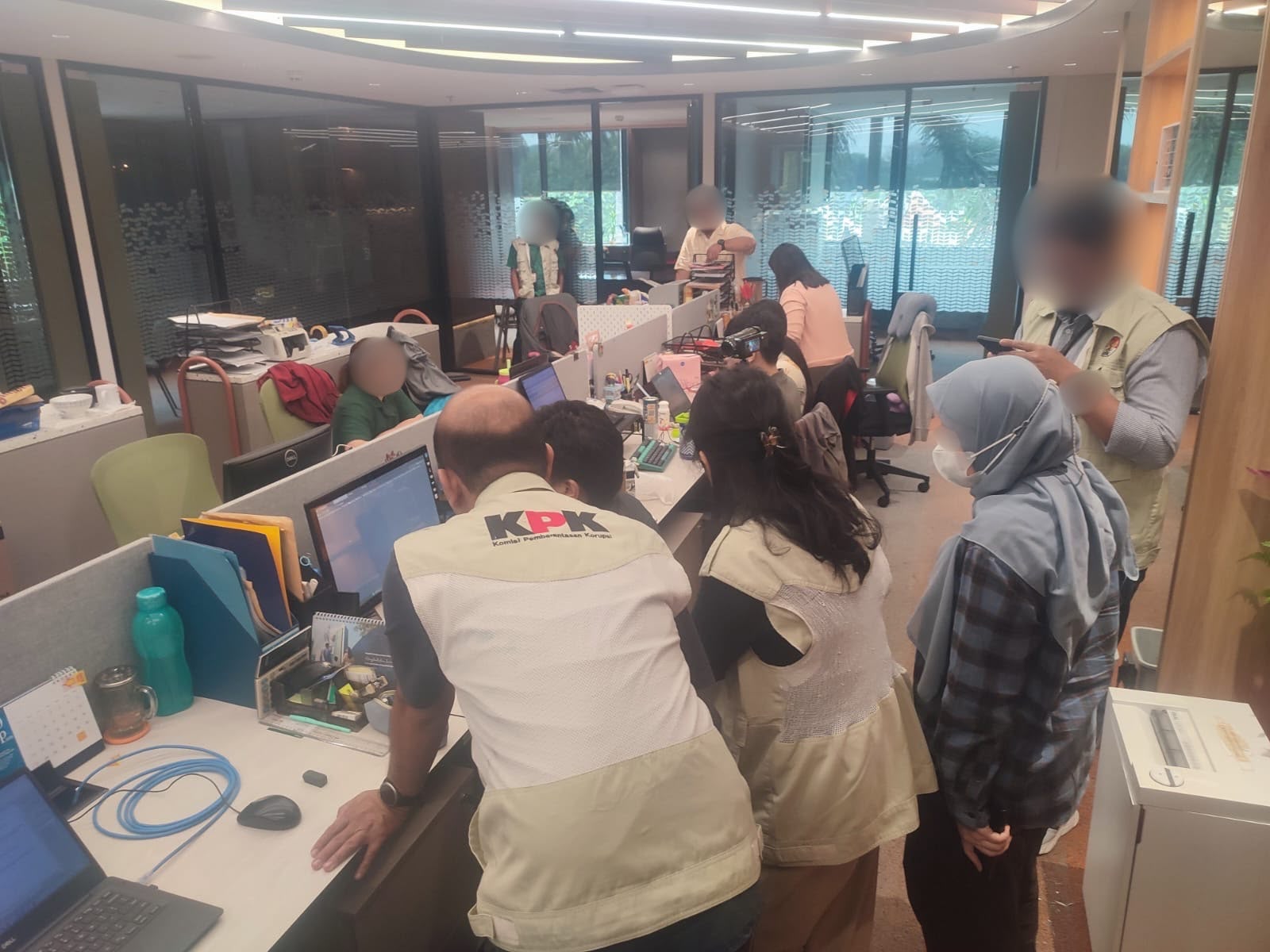 KPK Sita Dokumen SHGB hingga Bukti Elektronik dari Kantor Summarecon Jaktim