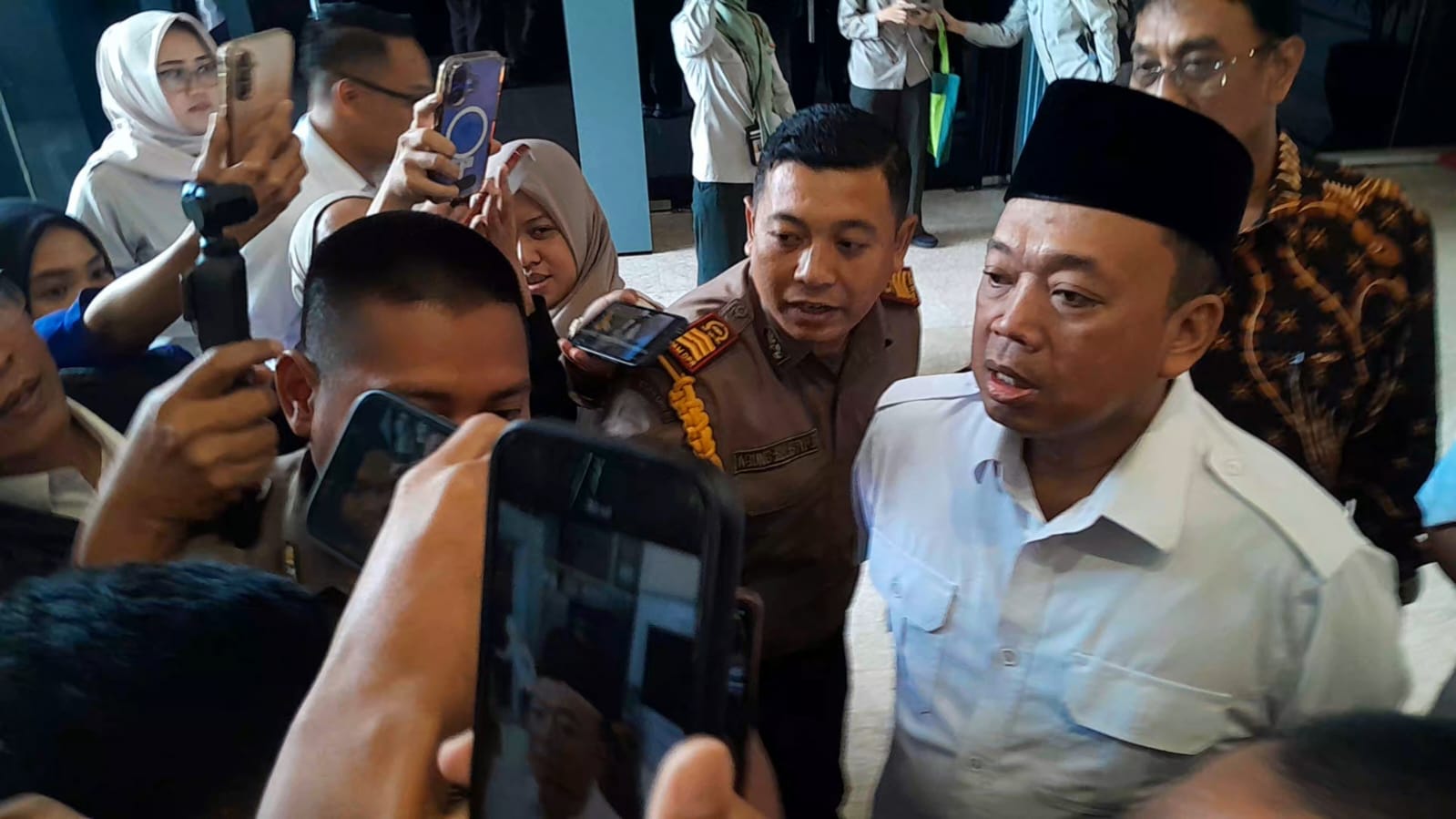Klaim Mundur dari Golkar Sejak Tahun Lalu, Nusron Nampak Geram Ditanya soal Alasan