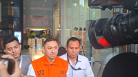 Tersangka kasus dugaan suap terkait pembukaan blokir HGB di Bogor, Fahd A Rafiq di Gedung Merah Putih KPK, Jakarta, pada Senin, 21/9/2026. | Dok Muhammad Reza/ Forum Keadilan