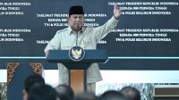 Presiden Prabowo Subianto saat memberikan taklimat kepada 800 perwira tinggi TNI-Polri dari seluruh Indonesia dalam acara yang digelar di Kompleks Istana Kepresidenan Jakarta, pada Rabu, 7/10/2026 | Instagram @sekretariat.kabinet