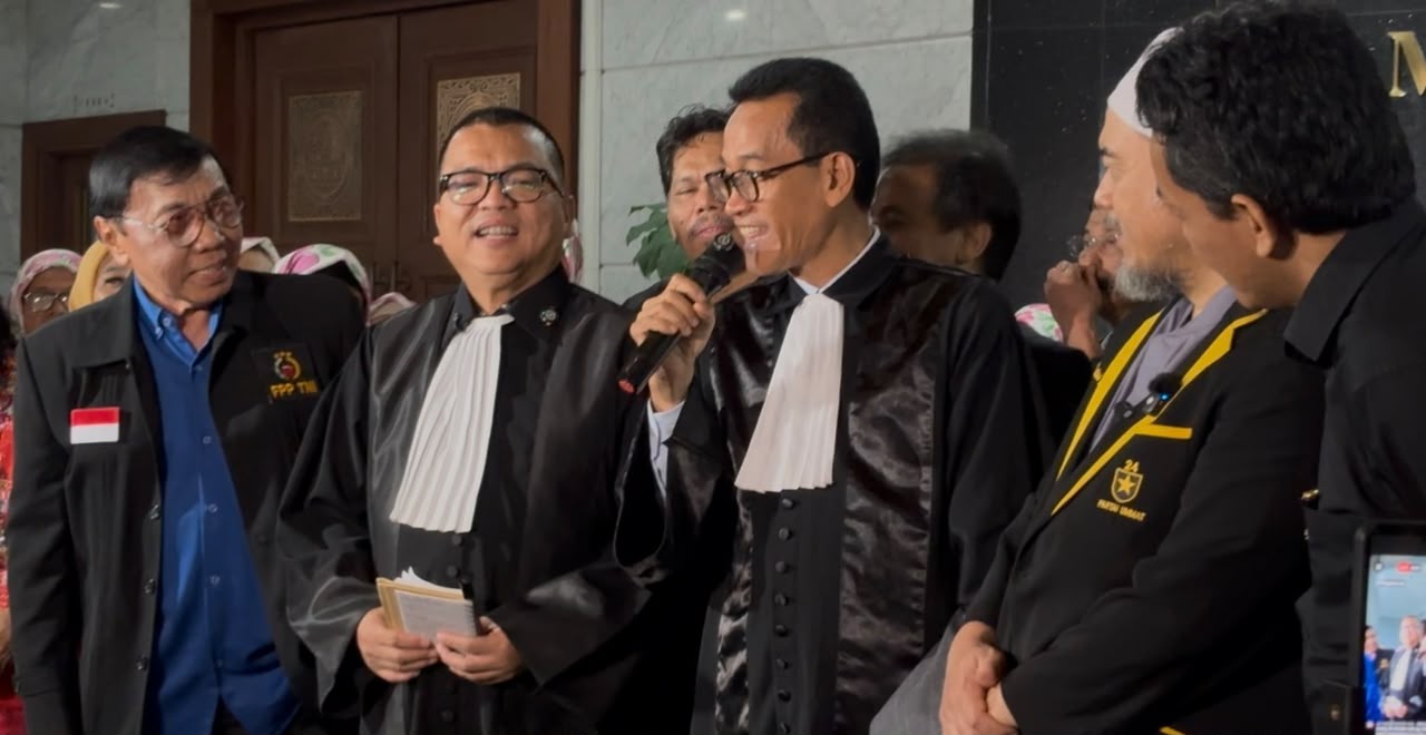 Denny Indrayana Cs Bakal Dorong Pemakzulan Gibran ke DPR