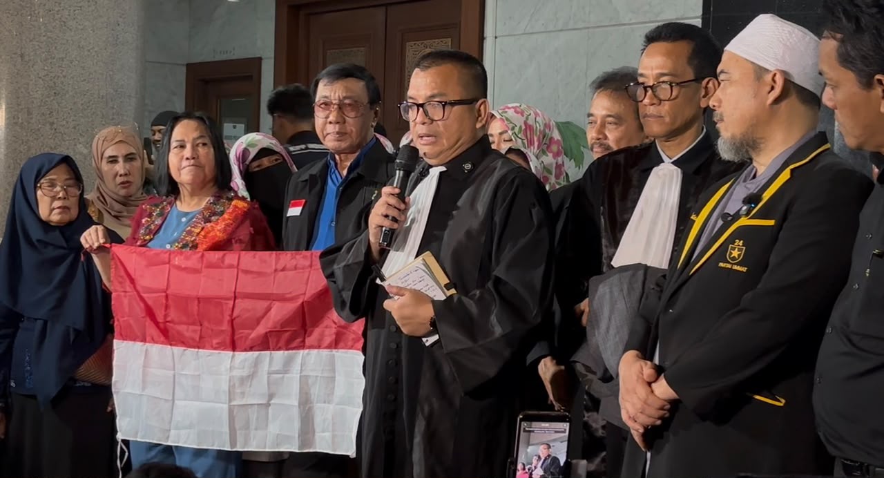 Tak Punya Ijazah SMA, Denny Indrayana Sebut Gibran Tak Bisa Maju Pilpres 2029