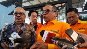 Wakil Ketua Kosgoro 1957 Syahmud Ngabalin dan Wakil Ketua Kosgoro 1957 Arnanto Nur Prabowo di kawasan Senayan, Jakarta, Kamis, 8/10/2026 | Novia Suhari/Forum Keadilan