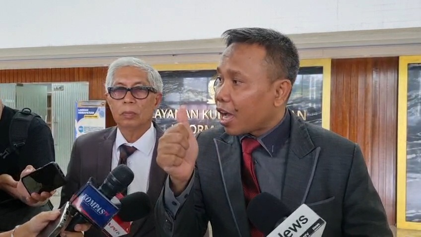 Gibran Akui Pernah Kuliah, Ahmad Khozinudin Tegaskan Tangga Pendidikan Harus Urut