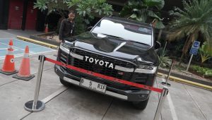 Toyota Land Cruiser 300 GR Sport milik mantan Bupati Kebumen Arif Sugiyanto, yang disebut sebagai orang kepercayaan Menteri Agraria dan Tata Ruang/Kepala Badan Pertanahan Nasional (ATR/BPN) Nusron Wahid | Ist