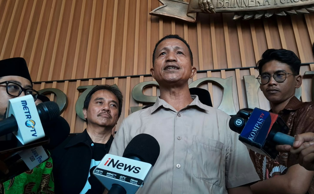 Keluhkan Tertahan 1,5 Jam untuk Masuk DPR, Formappi: Bubarkan Saja!