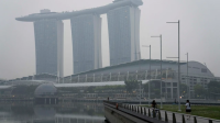 Kawasan Marina Bay Sands terselimuti kabut asap akibat kebakaran hutan di Indonesia, terlihat dari Singapura, Selasa, 13/10/2026. | Dok REUTERS