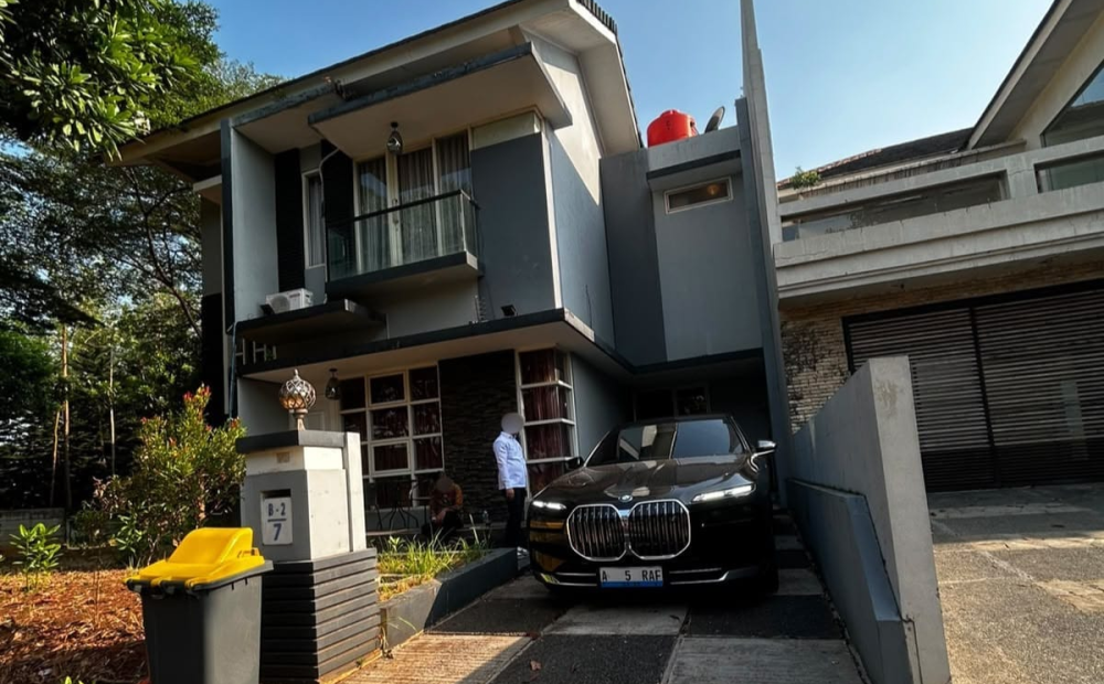 KPK Sita BMW Listrik dari Rumah Suami Bupati Fadia Arafiq dalam Kasus TPPU Pekalongan