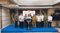 Menko Polkam Dudung Abdurachman usai rapat tingkat menteri di Gedung Polkam, Jakarta, Senin, 19/10/2026 | Ist