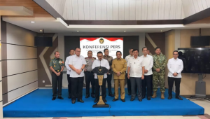 Menko Polkam Dudung Abdurachman usai rapat tingkat menteri di Gedung Polkam, Jakarta, Senin, 19/10/2026 | Ist