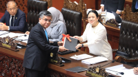 Menteri Ketenagakerjaan (Menaker), Yassierli dalam Pendapat Akhir Pemerintah dan Pengesahan RUU Ketenagakerjaan di Rapat Paripurna DPR RI, di Jakarta, Selasa 6/10/2026. | Dok Kemnaker RI
