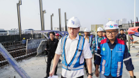 Anggota DPRD DKI Jakarta dari Fraksi PDI Perjuangan Hardiyanto Kenneth saat melakukan inspeksi mendadak (sidak) ke lokasi pembangunan Flyover Latumenten di Grogol Petamburan, Jakarta Barat, pada Kamis, 22/10/2026 | Ist